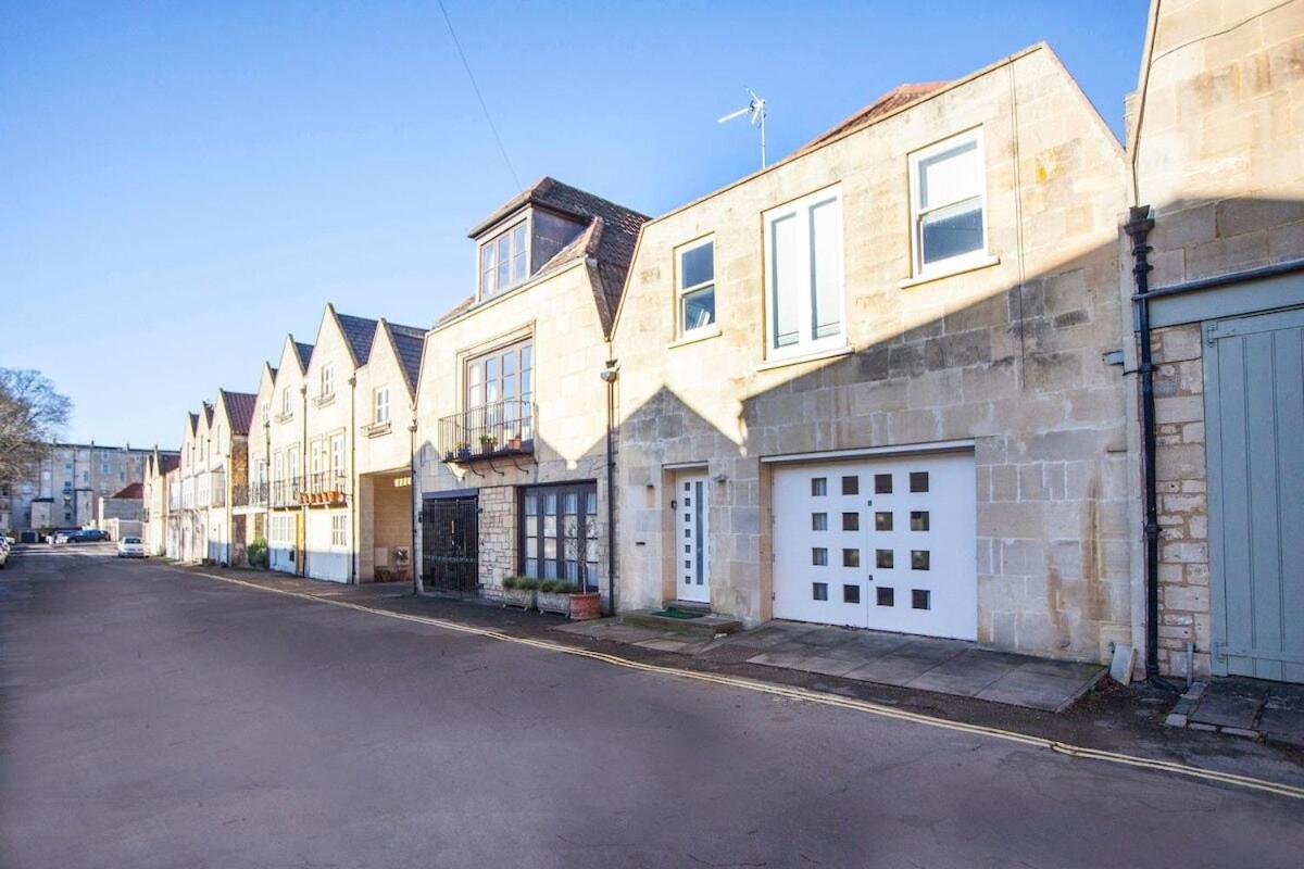 ※ Spacious Georgian Coach House & With Parking バース エクステリア 写真